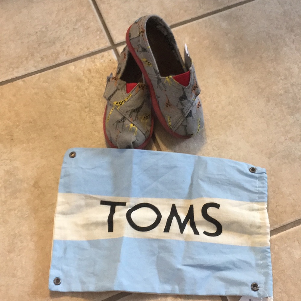 Boys TOMS shoes